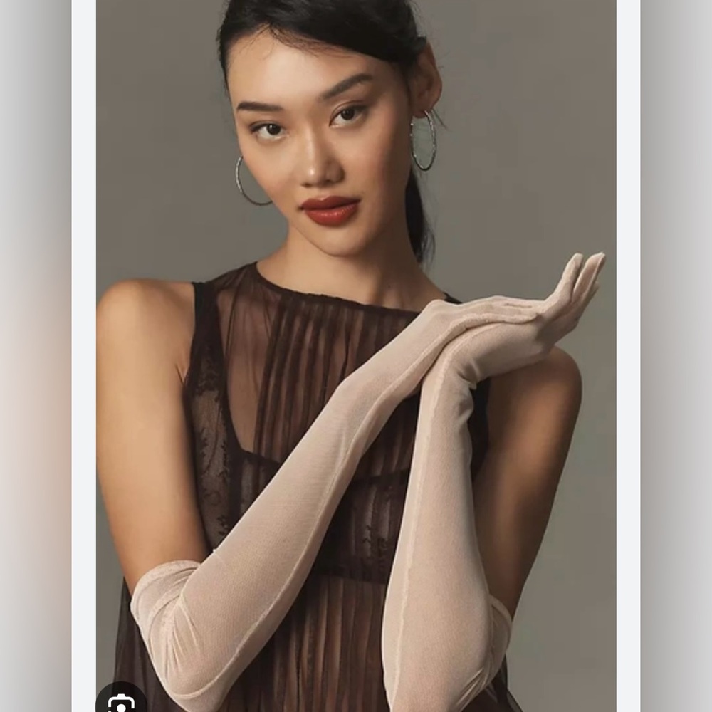 NEW ANTHROPOLOGIE Roffe Mesh Pale Pink Opera Gloves S/M NWT